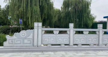 百色 芝麻灰桥栏杆、河道栏杆安装效果