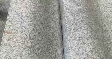 百色芙蓉白S型拉丝面路沿石