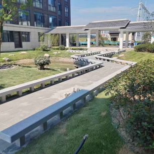 百色 芝麻灰小区坐凳&栏杆安装效果