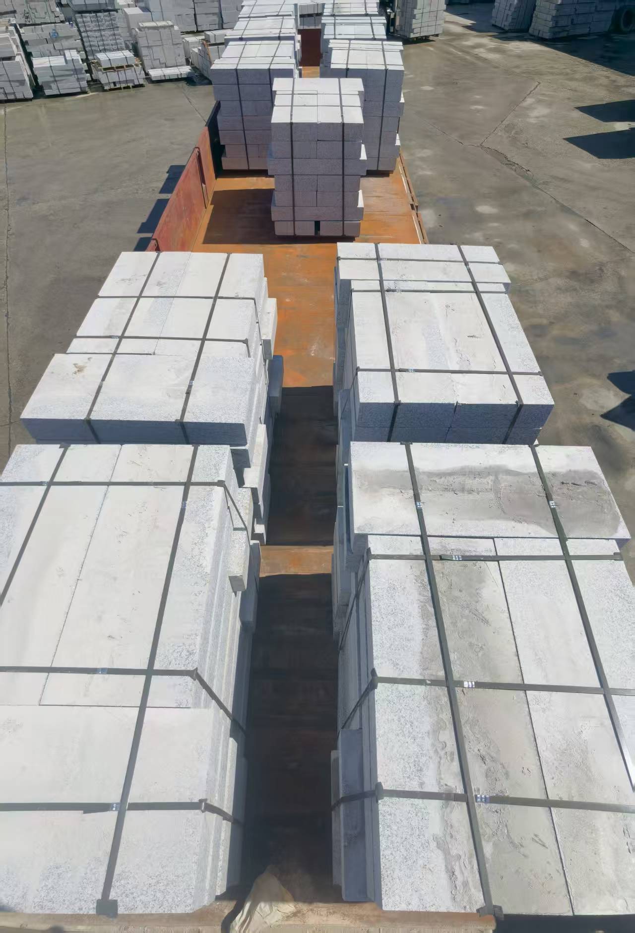 百色 路沿石装车出货