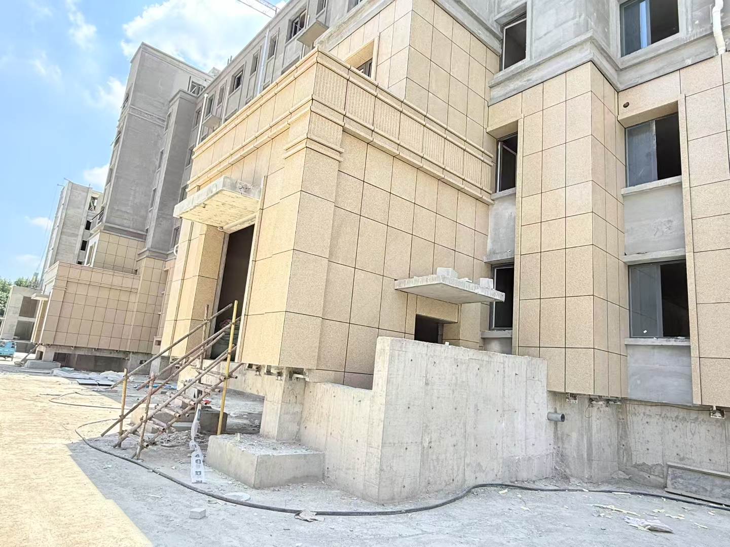 百色 黄金麻干挂，工地实拍