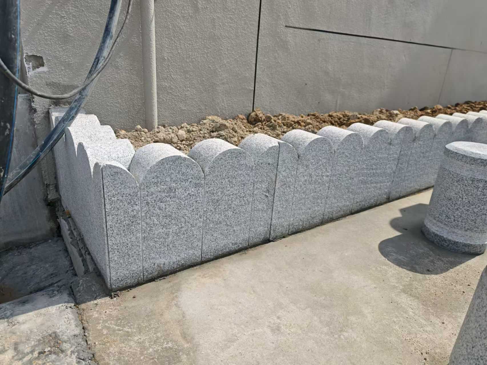 百色 芝麻白花岗岩花边石铺装效果图